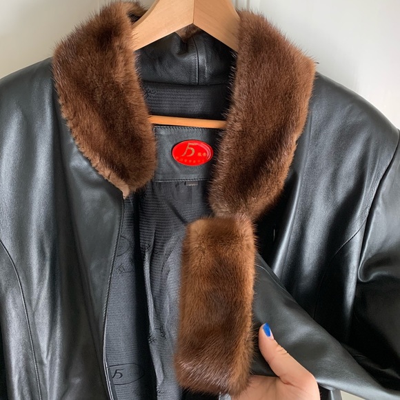 Leather Coat with Fur trim - Picture 3 of 4